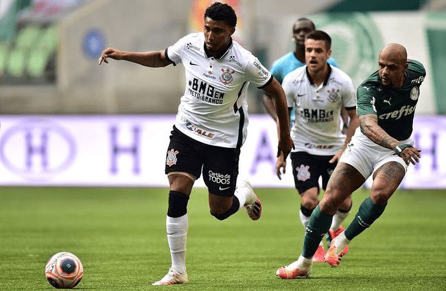 和球场的竞 和球场的竞